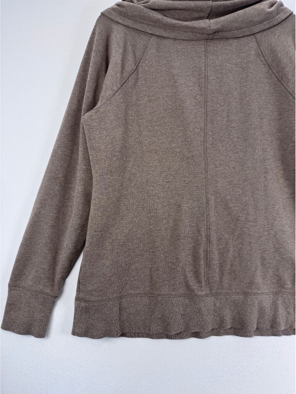L.L.Bean Cozy Cowl Neck Sweatshirt Women L Brown Thumbholes Kangaroo Pocket - Picture 4 of 6